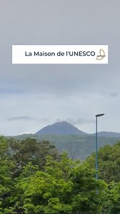 🌋 Comprendre pourquoi la Chaîne des Puys – faille de Limagne est classée à l’UNESCO ? Direction la Maison de l’UNESCO, en plein cœur de Clermont-Ferrand. Un espace gratuit pour plonger dans l’histoire géologique du territoire, avec réalité augmentée, films immersifs, mur animé… 📍Hôtel du Département : 2 boulevard Desaix, 63000 Clermont-Ferrand 🕒 Ouvert du mardi au samedi, de 10h à 13h et de 14h à 18h 🎟️ Gratuit #ChaineDesPuys #UNESCO #ClermontFerrand #PatrimoineMondial #PuyDeDome #Volcans #T