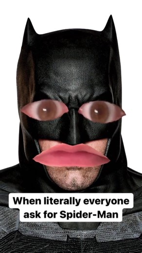 Some days it seams like everyone is asking for a Spider-Man face paint. 😂 #facepaint #facepainting #batman #spiderman #facepaintforumshop