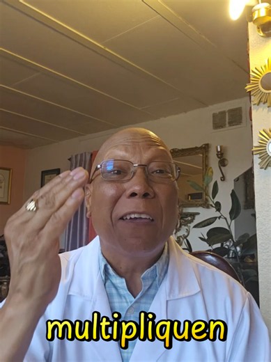 🚨 ¡CUIDADO EN LA COCINA! El peligro oculto de descongelar la carne en la barra ​Si te gustaron los videos del arroz y el pollo, este hábito diario te va a cambiar la forma de cocinar. Dejar la carne congelada sobre el mostrador expone los alimentos a la