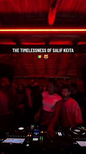 Mali is such a musically rich country. I draw a lot of inspiration from Mali, a country tbat has given us quality music for decades ! #salifkeita is truly a legend and so is #martinsolveig for remixing this timeless tune! This was in Italy this past weekend. Music has no boarders and has the power to unite is all 🤗💛