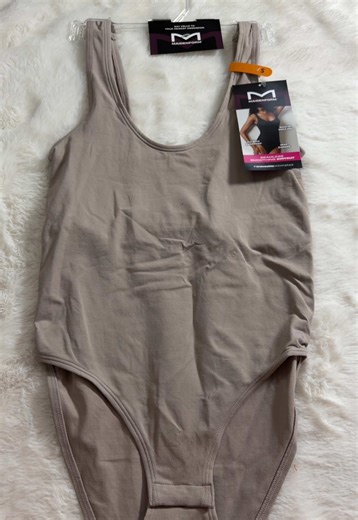 Maidenform Seamless Bodysuit is so soft & stretchy 😍 they come in different colors too #bodysuit #bodysuitstyle #bodysuits #tanktop #bodysuitshapewear