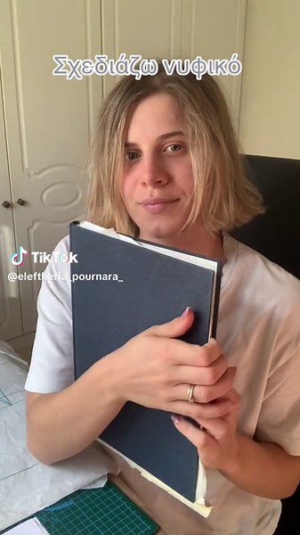 Θέλω να πιστεύω οτι θα βελτιωθεί η ζωγραφική μου! #wedding #weddingdress #bride #bridetobe #greektiktok #fyp