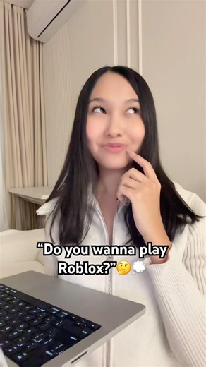 it’s always hard to choose😭 IB: @N@NotAmberVlogsroblox #robloxshorts