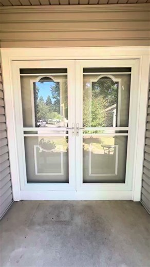 Price includes door, handle, home delivery in the metro Denver, CO area, basic installation, and disposal of old door. Upgrade your home's entryway with the Larson Easy Vent Double Storm Door with Retractable Screen. This versatile and durable storm door is designed to enhance both the beauty and functionality of your home. Key Features: Retractable Screen: Enjoy fresh air without the hassle! The retractable screen allows for easy ventilation and disappears when not in use, providing a clear, un