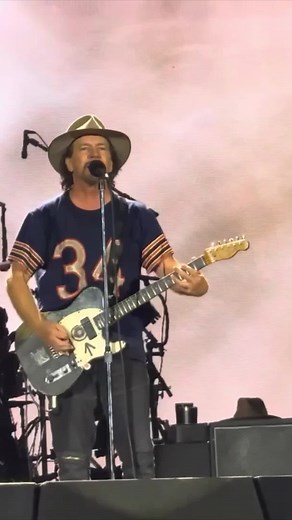 Pearl Jam's Ed Vedder Celebrates Aussie Classic Live