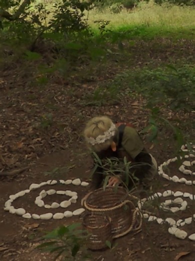 𓋼𓍊Setheo𓍊𓋼 (@hattus_) - Decorating the Forest with Creative Stone Art