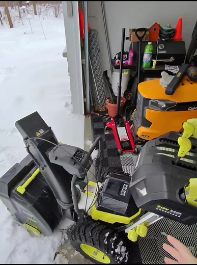 Ryobi Electric Snowblower Review and Performance Test