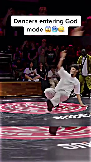 2.6M views · 113K reactions | a head spin controlled stop? amazing!  credits to newdancetv #breakdance | Free Movement Solutions | Facebook