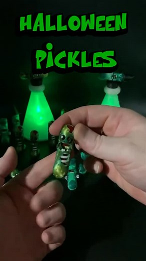 Layer_Addicts on Instagram: "Halloween Tickle Pickles #gaggift #3dprinting #pickles #pickle #picklelover #halloween #mysterybox #funny"