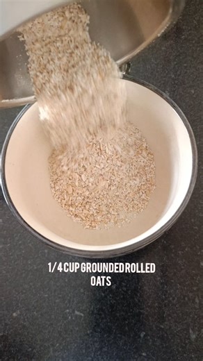 33 gms of protein from this 1 oats mug cake. Perfect for my breakfast (pre workout meal). Ingredients: 1 egg 🥚 = 6 gm protein. 1/4 cup grounded rolled oats = 2.5 ~ 3 gm protein. 1 scoop iso protein = 24 gm protein. 1 TBS coco powder. 1 TBS milk. Oven 180°c for 10 mins & my breakfast is ready!! 📌 Save this reel for your weekend breakfast. Enjoy with family and friends 😄. . . . . #trainwithlopa #HealthyCanBeTasty #HealthyEating #mugcakes #baking #nutritionist #fitnesscoach | Pilates At Home