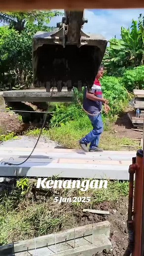 Reflecting on Kenangan: Memories from Mambangtanah