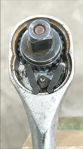 How the ratchet mechanism works