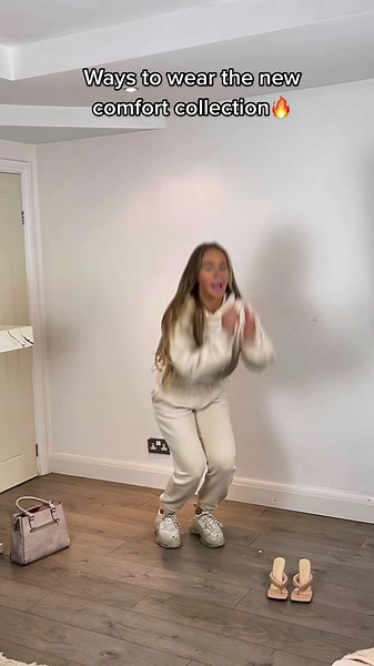 Jumping Outfit Change: Trending Clothes Transition TikTok