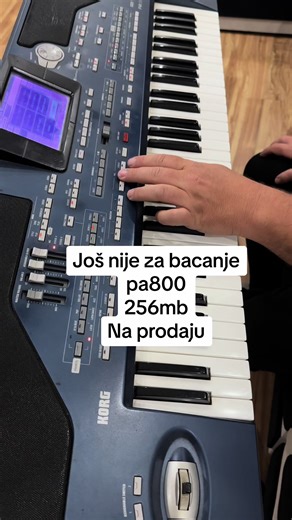 For Sale: Korg PA800 Keyboard with 256MB Memory