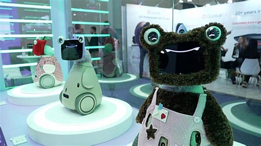 Robots wow crowds at Consumer Electronics Show in Las Vegas