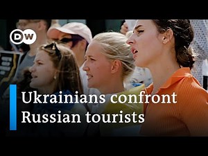 Ukrainian refugees confront Russian tourists in Turkey | DW News