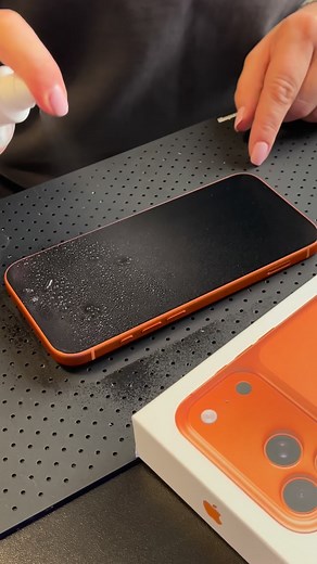 65K views · 15K reactions | p r i v a c y m a t t i p h o n e 17 p r o 李✌️ _________ #privacy #matt #progsm #3mk #screenprotector #protection #highquality #hydrogel #apprexgel | PRO GSM | Facebook