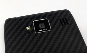 6 Ways the Motorola Droid RAZR MAXX HD Beats the Nexus 4