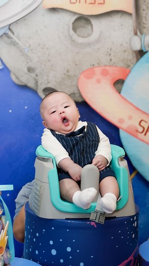 Galax Sim on Instagram: "100th day on earth 🌏 #WinJeiFamily #100thdays"