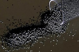 Ex tenta matar mulher com chumbinho e supercola na frente do filho