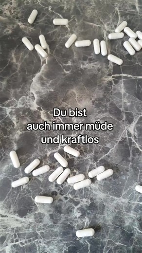 Warum Magnesium-Komplex nehmen? 🤔💊 ✅ Unterstützt Muskeln & kann Krämpfen vorbeugen ✅ Trägt zu einem normalen Nervensystem bei ✅ Kann Entspannung & Schlaf unterstützen 😴 ✅ Hilft gegen Müdigkeit und Erschöpfung ⚡ ✅ Unterstützt Knochen, Herz & Energiehaushalt ❤️ 💡 Ein Magnesium-Komplex kombiniert verschiedene Magnesiumformen für eine vielseitige Versorgung. #magnesium #sport #gesundheit #nahrungsergänzung #fitness