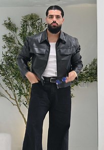 Outfit con chaqueta de cuero: look streetwear para hombre