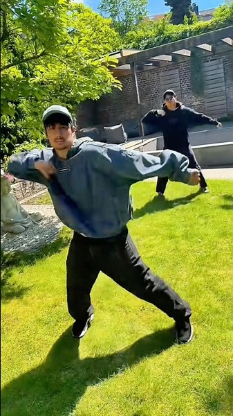 First Try Jumpshot wegen Celines Vitamine. 💪 #julienbam #jumpshot #uwu