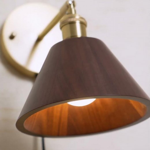 Vintage Wood Plug-in Wall Lamp – Simple Charm, Instant Atmosphere