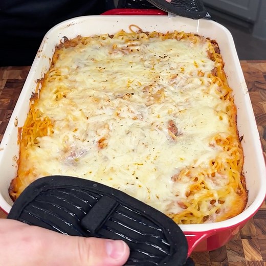 Dump and Bake: Million Dollar Spaghetti 🍝 | Cooking With Kyle