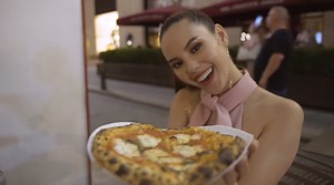 From runways to pizza runs, check out this front row look of Miss Universe Catriona Gray during #NYFW. 💥 | Miss Universe