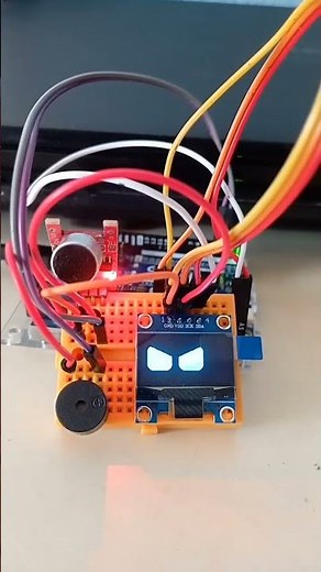 This Arduino Screen Eye Can React Like a Human🤯 #TechInnovation#IoTProjects#ArduinoEye#OLEDDisplay