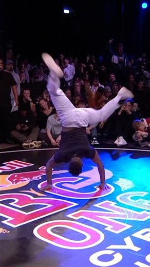 what a landing ⬇️🤯 B-Boy Kid Colombia