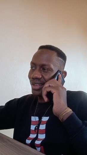 Lakini batoto ana batako kubwa mzee 😂 #robinrook | Robin Rook