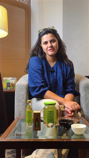 1. Onion oil has many potential benefits. Onion juice helps to encourage the growth of thick, healthy hair. increasing volume and shine, and improving Nutrients in the onion juice applied to the hair nourish the hair follicles, increasing volume and shine and improving hair strength. The extra nutrition also minimizes breakages and thinning Price: Tk. 380/- Pack size: 30ml Price: Tk. 690/- Pack size: 75ml 2. Coconut oil has exploded in popularity for good reason! This versatile oil, extracted fr