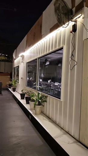 😱Container Ke Andar Hotel😱 DAY 89 / 365