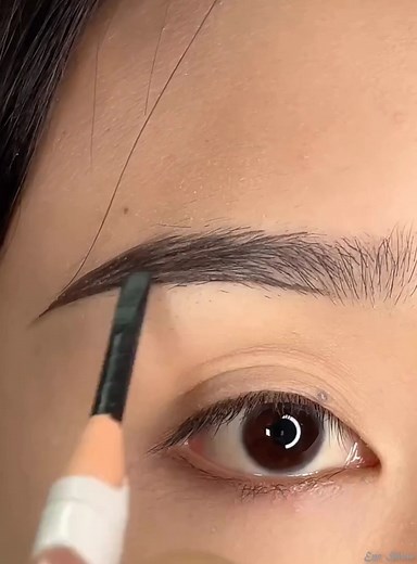 843K views · 10K reactions | draw beautiful eyebrows | Eye Show | Facebook
