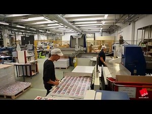Trading cards manufacturing