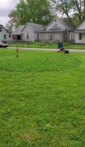 Risparmio di tempo ed energia. 😂 Tutto per mantenere il vostro giardino >>> https://bit.ly/31c4AlQ | Brico Privé