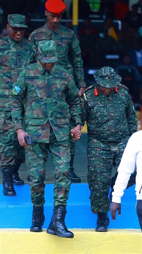 Freddy🎬 on Instagram: "❤️Hand to hand RDF 🇷🇼 Vs UPDF 🇺🇬 ❤️ #reels #rwanda #rdf #uganda #updf #army #freddy_shots 🎥: @freddy_shots_"
