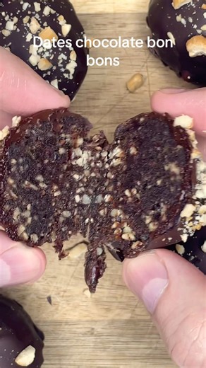 Dates chocolate bon bons #recipe #cookingchannel #baking #easyrecipe #chocolate #shortvideo #fyp