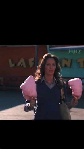 Hᴜᴍᴏʀ Hᴜʙ | 🎬 Movie: Charlie's Angels (TV Series - Episode: "The Sandcastle Murders") 🔫😇 🎭 Genre: Crime / Action / Mystery 🕵️‍♀️💥 🎥 Director: George... | Instagram