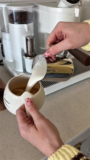 You will be using this machine by @Meraki EVERY. SINGLE. DAY 🫶🏼 it’s too good and I’m in loveeee with the quality of this machine! #meraki #merakitech #coffee #coffeetok #espressomachine