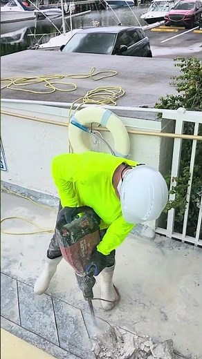 #ProjectOftheWeek : Pool Demolition 😎🛠️.