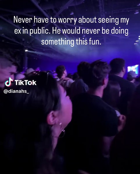 Never ever 🤭🖤 #healing #heartbroken #treatyoakrevival #concerts #single