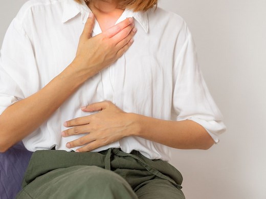 Que boire quand on a mal à l'estomac ? Nos 9 astuces naturelles