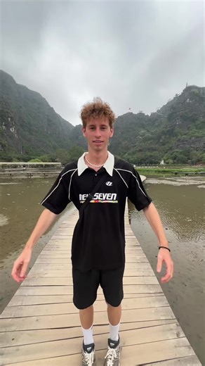 People Falling Down the Stairs: Funny Fails Compilation