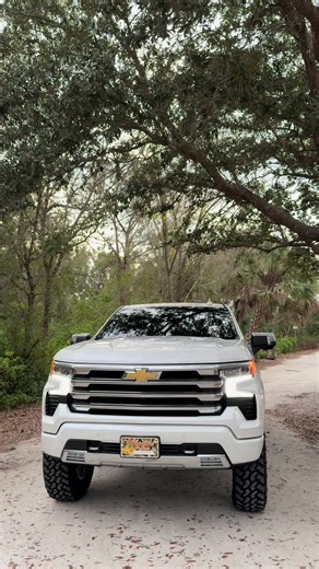 Spindles or keep it leveled? | spinning yarn on a drop spindle