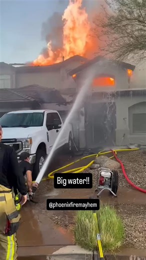 PPE_Locker on Instagram: "Residential defensive operation from @phoenixfiremayhem Good stuff! #FireTactics #FirefighterTraining #FireGround #FirefighterLife #BrotherhoodStrong FireServiceTraining EngineCompany TruckCompany FirstDue FireAttack HoseLine SearchAndRescue NozzleForward FiregroundOperations ForcibleEntry RITTeam FirefighterBrotherhood FirefighterFamily FirefighterFitness FireServiceLeadership FireServiceTradition TrainToLive EverydayIsTrainingDay FireServiceStrong FirehouseCulture"