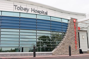 Welcome to the Baldwin Makepeace Emergency Center at Tobey Hospital in Wareham, MA. 🏥 Take a video tour of the 30,000 sq. ft. space, which can accommodate up to 40,000 visits annually. The renovation and expansion includes: • 27 treatment rooms including dedicated rooms for bariatric patients, behavioral health patients and patients in need of advanced life saving and isolation/decontamination. • Increased capacity to accommodate the growing needs of the community. • Larger, private rooms with 