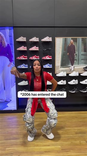 I love all versions of the dance trends to this classic…. But yall can’t forget to include the actual walk out 😅😅😅 #dancin #dancechallenge #walkitoutchallenge #2000sthrowback #y2kfashion